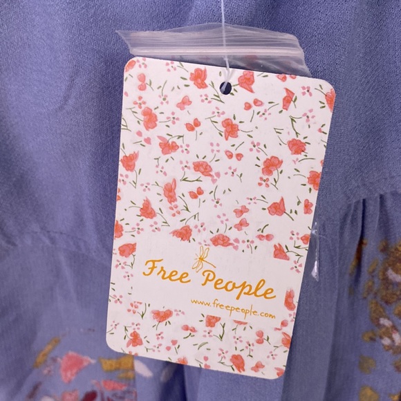 NWT Free people flowy pleated style blouse - Picture 4 of 5